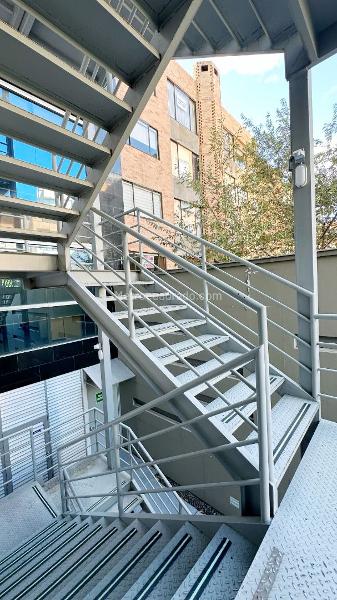 Edificio de Oficinas en Arriendo, BELLA SUIZA, Bogotá D.C. - Más
