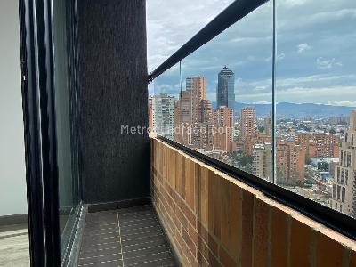Apartamento en venta en Centro Internacional Bavaria, Bogotá · foto 4 de 12