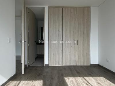 Apartamento en venta en Centro Internacional Bavaria, Bogotá · foto 8 de 12