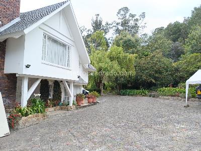 Casa de 4 alcobas en venta en Condominio Campestre Carina, Chía, 600 m² · foto 2 de 20