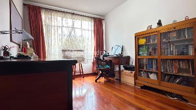 Casa de 5 alcobas en venta en La Soledad Teusaquillo, Bogotá, 270 m² · foto 11 de 16