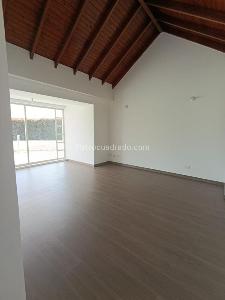 Casa de 3 alcobas en venta en Quintas De Serrezuela, Mosquera, 300 m² · foto 6 de 15