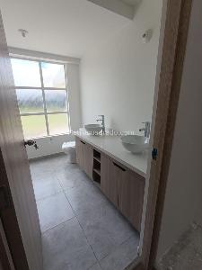 Casa de 3 alcobas en venta en Quintas De Serrezuela, Mosquera, 300 m² · foto 9 de 15
