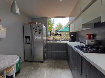 Apartamento de 3 alcobas en venta en Nueva Autopista Los Cedros, Bogotá, 125 m² · foto 8 de 20