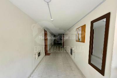 Apartamento de 4 alcobas en venta en Cedritos, Bogotá, 143 m² · foto 2 de 20