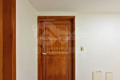 Apartamento de 4 alcobas en venta en Cedritos, Bogotá, 143 m² · foto 3 de 20