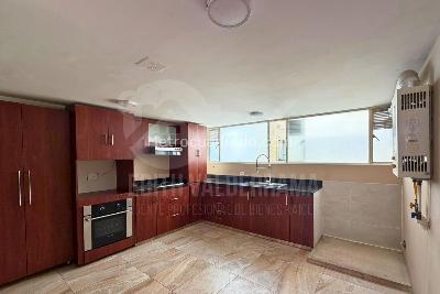 Apartamento de 4 alcobas en venta en Cedritos, Bogotá, 143 m² · foto 7 de 20