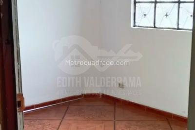 Casa de 5 alcobas en venta en El Tesoro, Bogotá, 212 m² · foto 6 de 10