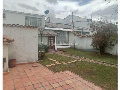 Casa en venta en Pontevedra, Bogotá · foto 4 de 20