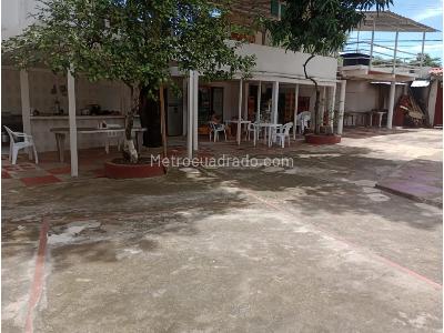 Casa de 5 alcobas en venta en Ricaurte, Girardot, 690 m² · foto 5 de 15