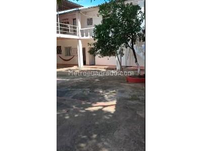 Casa de 5 alcobas en venta en Ricaurte, Girardot, 690 m² · foto 8 de 15