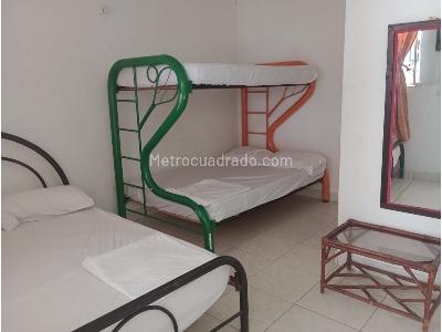 Casa de 5 alcobas en venta en Ricaurte, Girardot, 690 m² · foto 13 de 15