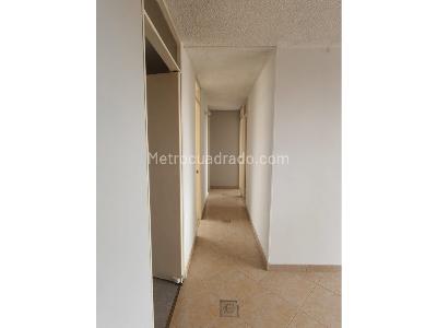 Apartamento de 3 alcobas en venta en Lombardia, Bogotá, 63 m² · foto 10 de 20