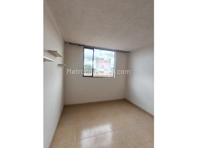 Apartamento de 3 alcobas en venta en Lombardia, Bogotá, 63 m² · foto 9 de 20