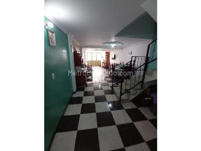 Casa de 3 alcobas en venta en Zarzamora, Bogotá, 170 m² · foto 3 de 20