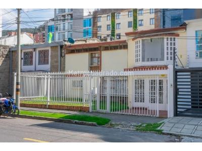 Casa de 5 alcobas en venta en Santa Barbara, Bogotá, 250 m² · foto 16 de 17