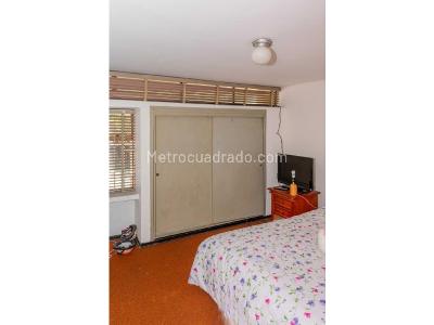 Casa de 5 alcobas en venta en Santa Barbara, Bogotá, 250 m² · foto 4 de 17