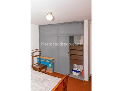 Casa de 5 alcobas en venta en Santa Barbara, Bogotá, 250 m² · foto 5 de 17