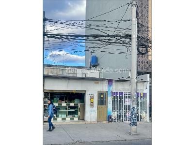 Casa de 3 alcobas en venta en Modelia, Bogotá, 258 m² · foto 2 de 6