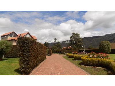Casa de 3 alcobas en venta en Guaymaral, Bogotá, 1179 m² · foto 11 de 20