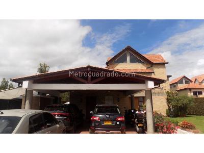 Casa de 3 alcobas en venta en Guaymaral, Bogotá, 1179 m² · foto 3 de 20