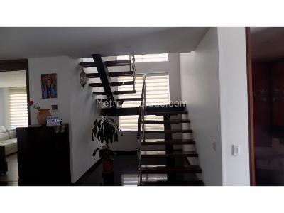Casa de 3 alcobas en venta en Guaymaral, Bogotá, 1179 m² · foto 5 de 20