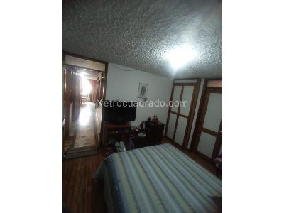 Casa de 5 alcobas en venta en La Europa, Bogotá, 332 m² · foto 11 de 20