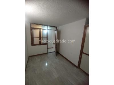 Casa de 5 alcobas en venta en La Europa, Bogotá, 332 m² · foto 15 de 20