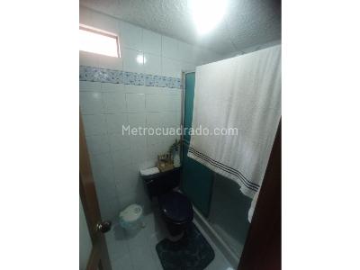 Casa de 5 alcobas en venta en La Europa, Bogotá, 332 m² · foto 18 de 20