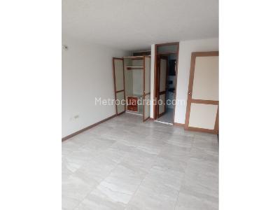 Casa de 5 alcobas en venta en La Europa, Bogotá, 332 m² · foto 9 de 20