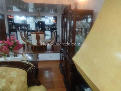 Casa de 5 alcobas en venta en Modelia, Bogotá, 347 m² · foto 15 de 20