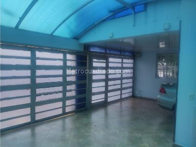 Casa de 5 alcobas en venta en Modelia, Bogotá, 347 m² · foto 4 de 20