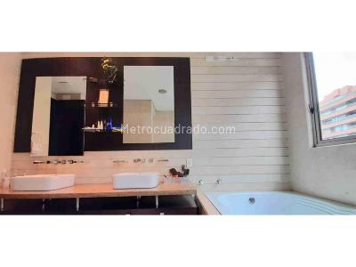 Apartamento de 3 alcobas en venta en Los Rosales, Bogotá, 300 m² · foto 13 de 20
