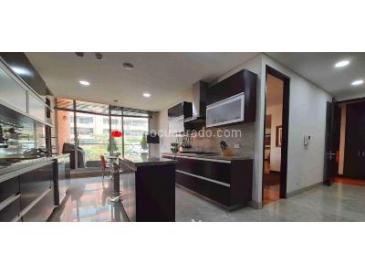 Apartamento de 3 alcobas en venta en Los Rosales, Bogotá, 300 m² · foto 16 de 20
