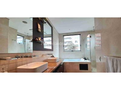 Apartamento de 3 alcobas en venta en Los Rosales, Bogotá, 300 m² · foto 19 de 20