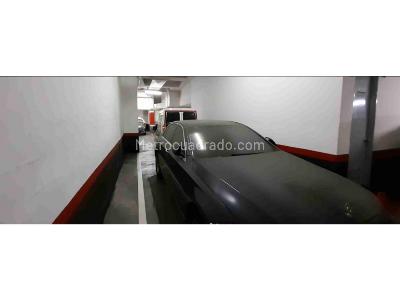 Apartamento de 3 alcobas en venta en Los Rosales, Bogotá, 300 m² · foto 2 de 20