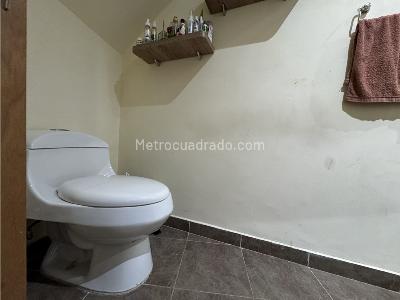 Casa de 4 alcobas en venta en Laureles, Medellín, 145 m² · foto 7 de 15