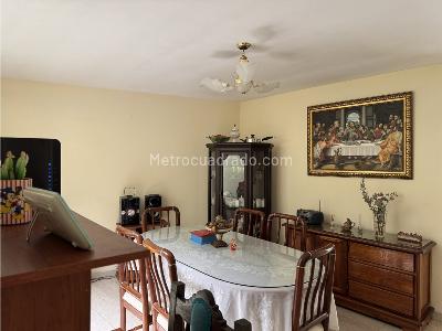 Casa de 4 alcobas en venta en Laureles, Medellín, 145 m² · foto 9 de 15
