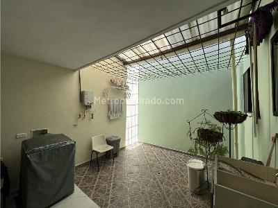 Casa de 4 alcobas en venta en Laureles, Medellín, 145 m² · foto 12 de 15