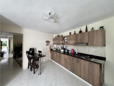 Casa de 4 alcobas en venta en Laureles, Medellín, 145 m² · foto 14 de 15