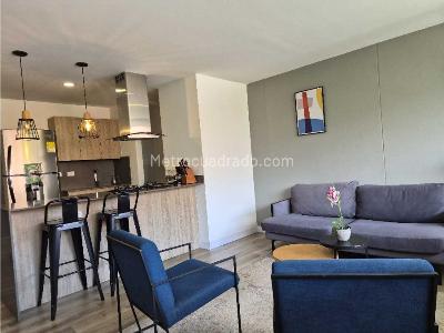 Apartaestudio en venta en La Aguacatala, Medellín, 50 m² · foto 2 de 12