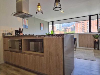 Apartaestudio en venta en La Aguacatala, Medellín, 50 m² · foto 3 de 12