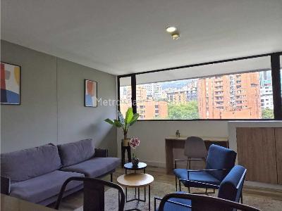 Apartaestudio en venta en La Aguacatala, Medellín, 50 m² · foto 4 de 12