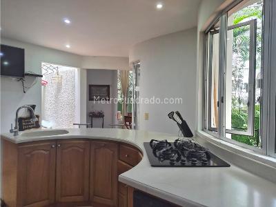 Casa de 4 alcobas en venta en Loma De San Jose, Sabaneta, 420 m² · foto 7 de 20