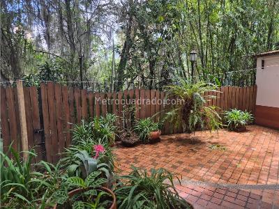 Casa de 4 alcobas en venta en Loma De San Jose, Sabaneta, 420 m² · foto 10 de 20