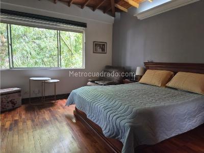Casa de 4 alcobas en venta en Loma De San Jose, Sabaneta, 420 m² · foto 11 de 20