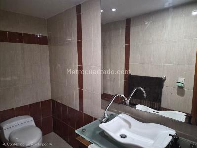 Casa de 4 alcobas en venta en Loma De San Jose, Sabaneta, 420 m² · foto 12 de 20