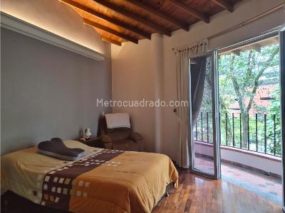 Casa de 4 alcobas en venta en Loma De San Jose, Sabaneta, 420 m² · foto 14 de 20