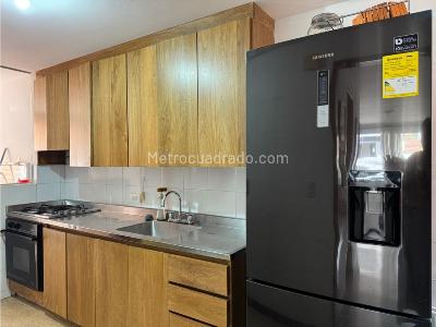 Apartamento de 3 alcobas en venta en La Castellana, Medellín, 114 m² · foto 4 de 15