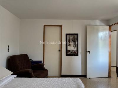 Apartamento de 3 alcobas en venta en La Castellana, Medellín, 114 m² · foto 11 de 15